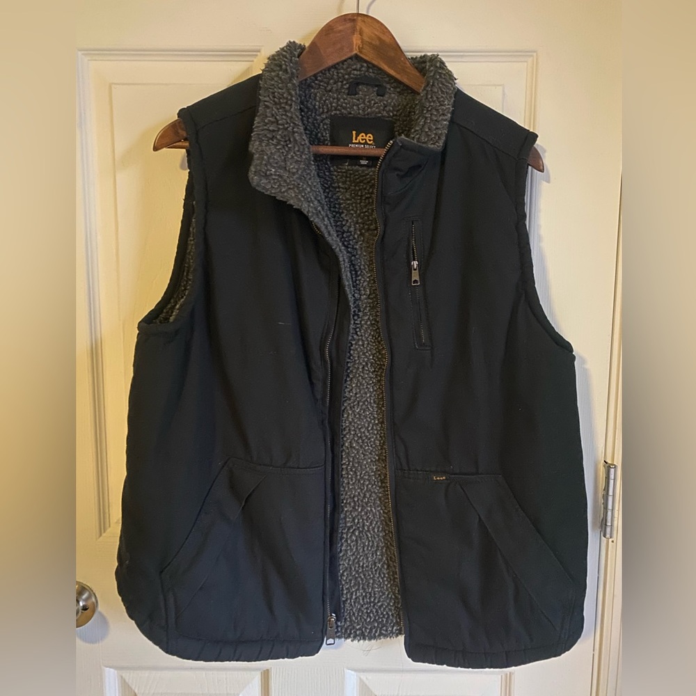 Lee Premium Black Zip Up Vest